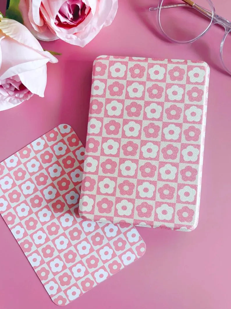 Retro Pink Flowers Kindle Bundle - Case and Insert - Kindle 11th 6" 2022 & 2024