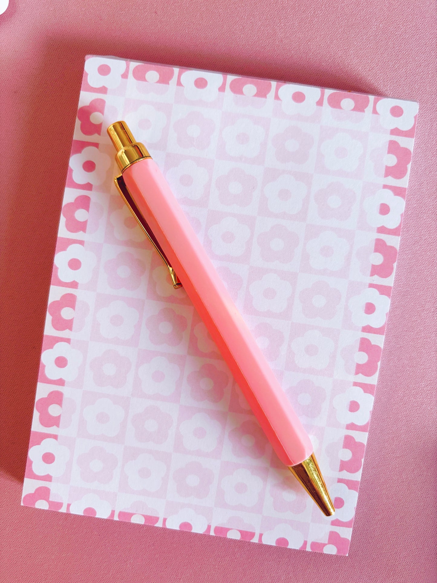Retro Pink Flowers A6 Notepad