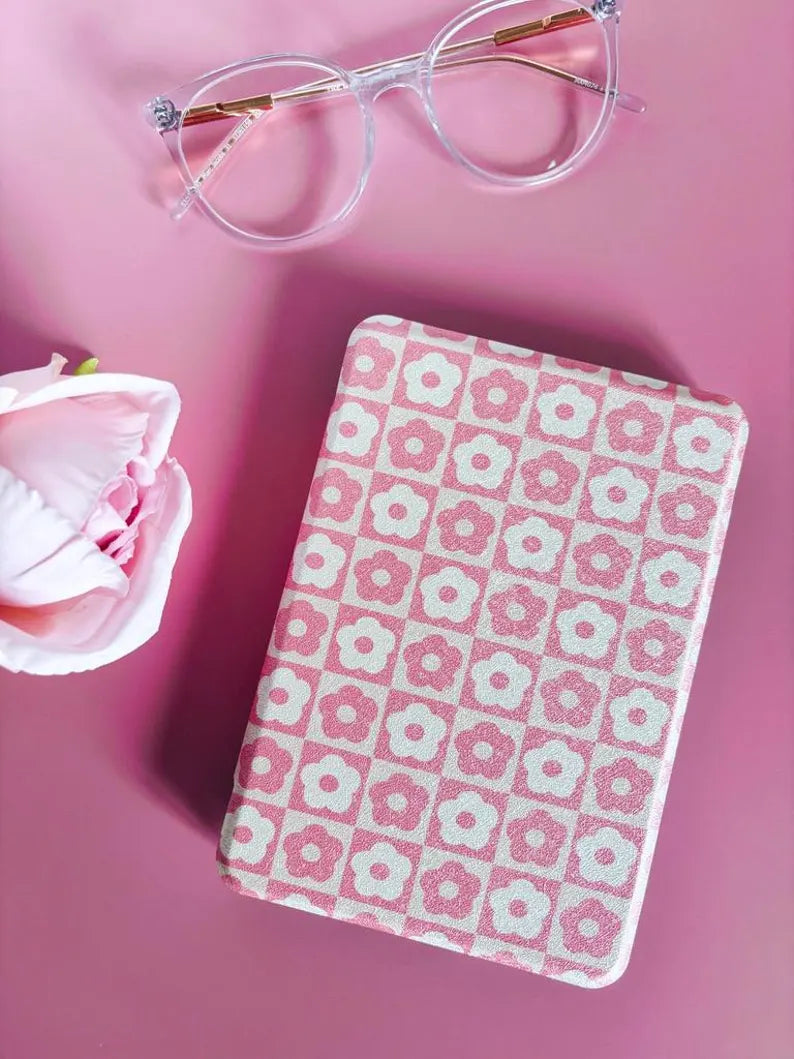Retro Pink Flowers Kindle Case